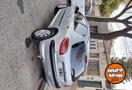 Autos - Peugeot 206 2004 Diesel 216000Km - En Venta