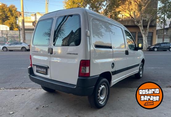 Utilitarios - Peugeot Partner 2017 Nafta 82000Km - En Venta