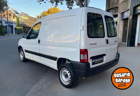Utilitarios - Peugeot Partner 2017 Nafta 82000Km - En Venta