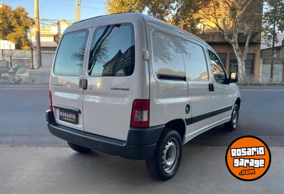 Utilitarios - Peugeot Partner 2017 Nafta 82000Km - En Venta