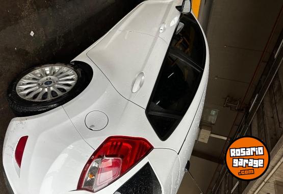 Autos - Ford Fiesta kinetic 2014 Nafta 150000Km - En Venta