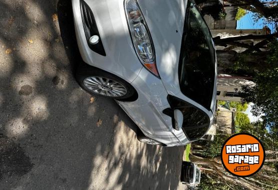 Autos - Ford Fiesta kinetic 2014 Nafta 150000Km - En Venta