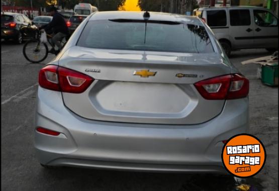 Autos - Chevrolet Cruze LT 2018 Nafta 100000Km - En Venta
