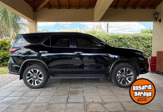 Camionetas - Toyota Sw4 SRX 2023 Diesel 42000Km - En Venta