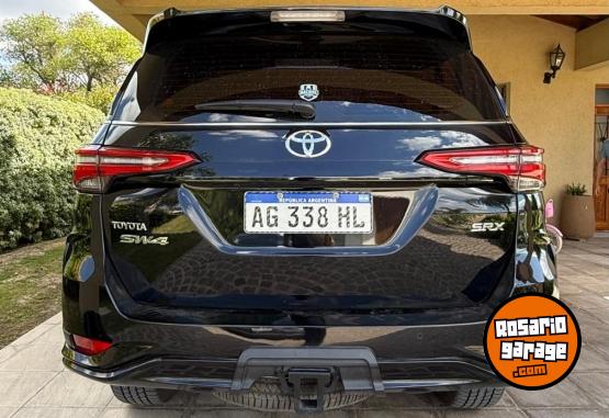 Camionetas - Toyota Sw4 SRX 2023 Diesel 42000Km - En Venta