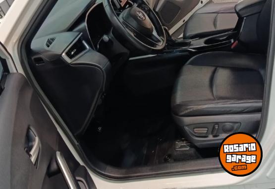 Camionetas - Toyota Corolla Cross 2022 Electrico / Hibrido 139000Km - En Venta