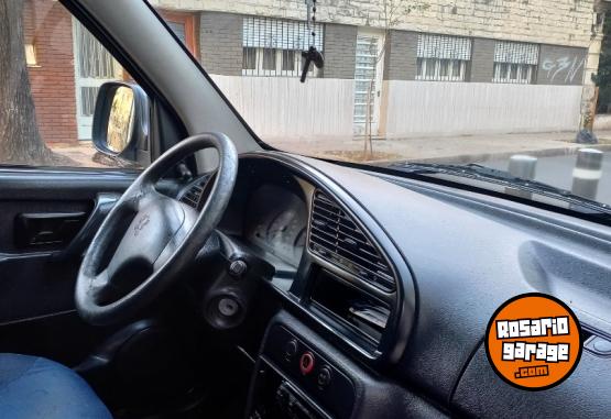 Utilitarios - Peugeot Partner 2009 Diesel 250000Km - En Venta
