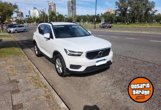 Camionetas - Volvo XC 40 T4 KINECTIC 2021 Nafta 48500Km - En Venta