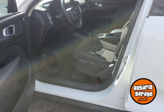 Camionetas - Volvo XC 40 T4 KINECTIC 2021 Nafta 48500Km - En Venta