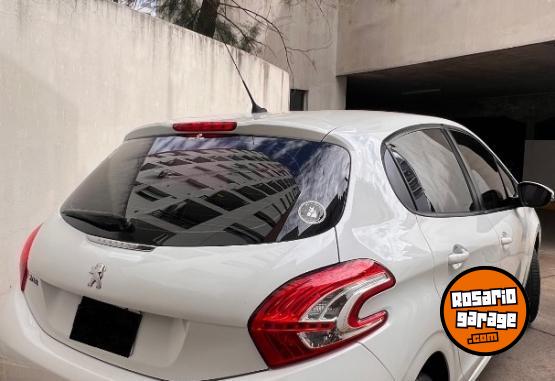 Autos - Peugeot 208 Allure 2014 Nafta 107400Km - En Venta