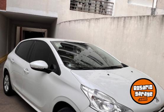 Autos - Peugeot 208 Allure 2014 Nafta 107400Km - En Venta
