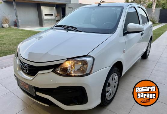 Autos - Toyota Etios 2018 Nafta 80000Km - En Venta