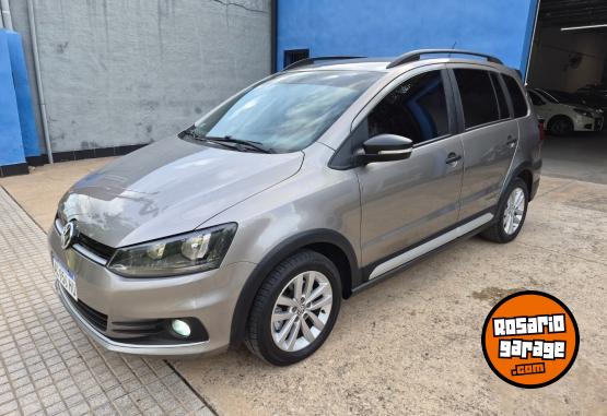 Autos - Volkswagen SURAN TRACK 1.6L 2018 GNC 110000Km - En Venta