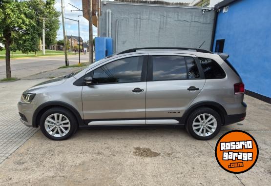 Autos - Volkswagen SURAN TRACK 1.6L 2018 GNC 110000Km - En Venta