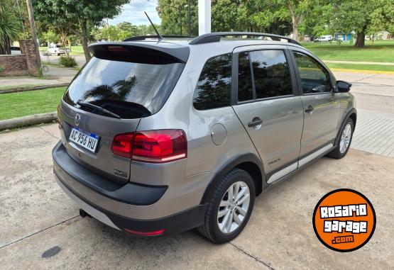 Autos - Volkswagen SURAN TRACK 1.6L 2018 GNC 110000Km - En Venta