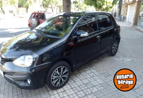 Autos - Toyota Etios 1.5 XLS 2022 Nafta 7800Km - En Venta