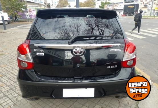 Autos - Toyota Etios 1.5 XLS 2022 Nafta 7800Km - En Venta