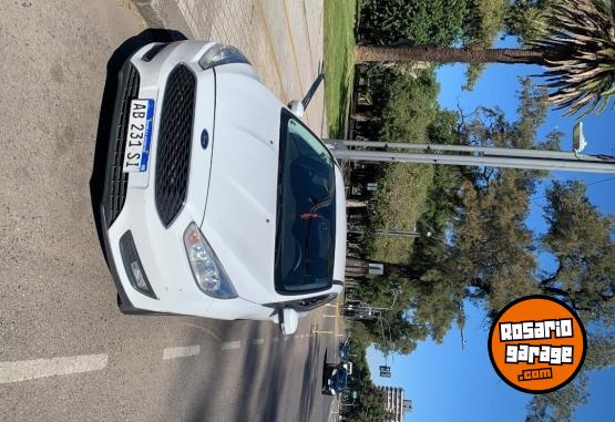 Autos - Ford Focus 2017 GNC 200000Km - En Venta