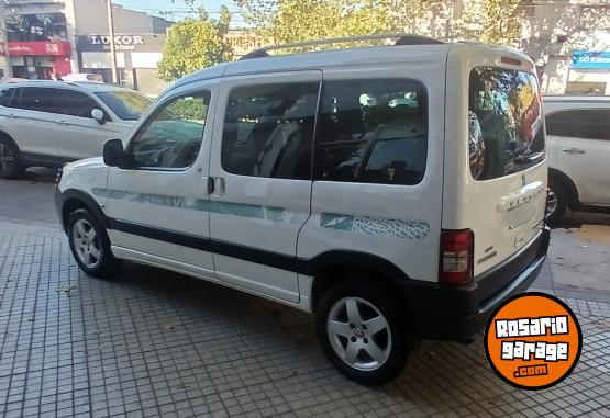 Utilitarios - Peugeot Partner Patagonica 2018 GNC 80000Km - En Venta