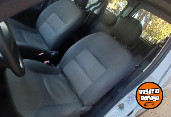 Utilitarios - Peugeot Partner Patagonica 2018 GNC 80000Km - En Venta