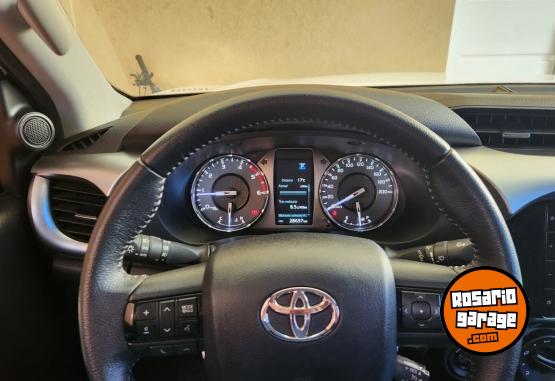 Camionetas - Toyota SR 4X4 AT 2025 Nafta 25000Km - En Venta