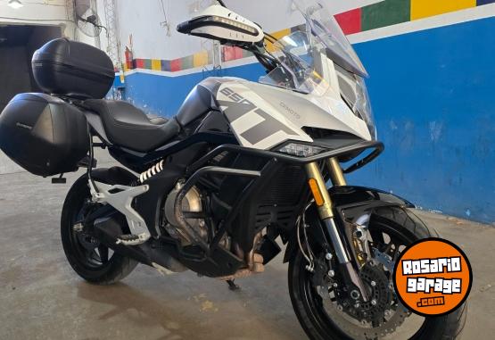 Motos - CF 650 MT 2023 Nafta 9000Km - En Venta
