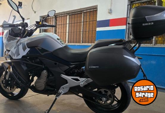 Motos - CF 650 MT 2023 Nafta 9000Km - En Venta