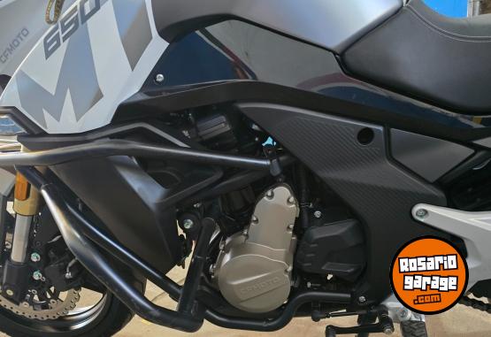 Motos - CF 650 MT 2023 Nafta 9000Km - En Venta