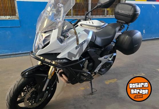 Motos - CF 650 MT 2023 Nafta 9000Km - En Venta