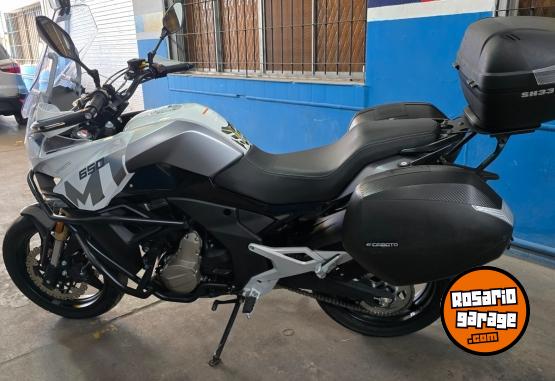 Motos - CF 650 MT 2023 Nafta 9200Km - En Venta