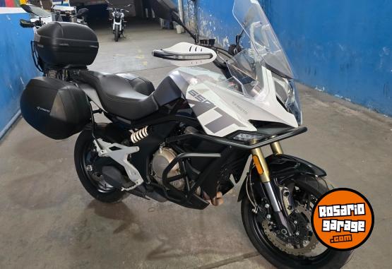 Motos - CF 650 MT 2023 Nafta 9200Km - En Venta