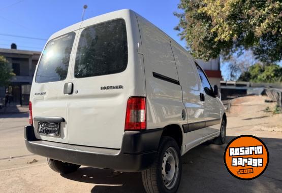 Utilitarios - Peugeot Parnert Furg�n 2021 Diesel 130000Km - En Venta