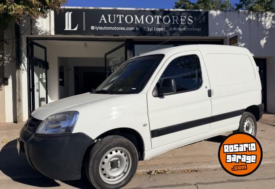 Utilitarios - Peugeot Parnert Furg�n 2021 Diesel 130000Km - En Venta