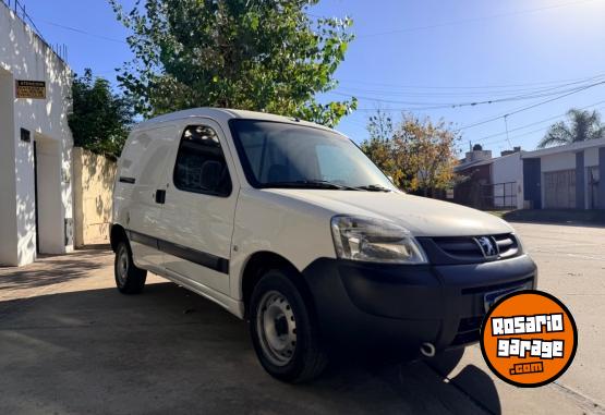 Utilitarios - Peugeot Parnert Furg�n 2021 Diesel 130000Km - En Venta