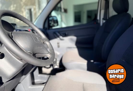 Utilitarios - Peugeot Parnert Furg�n 2021 Diesel 130000Km - En Venta