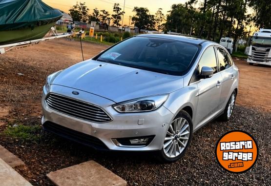 Autos - Ford Focus titanium 2016 Nafta 155000Km - En Venta