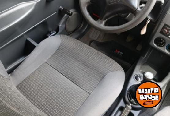 Utilitarios - Peugeot Partner kangoo Fiorino 2010 Nafta 270000Km - En Venta