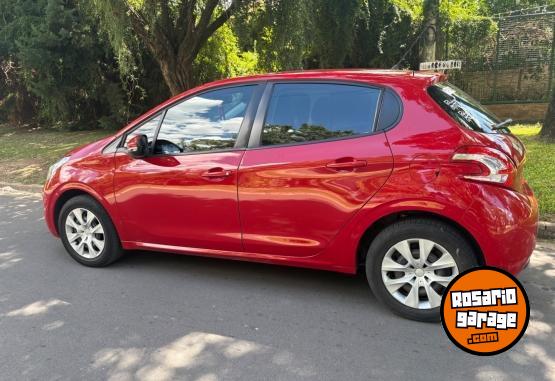 Autos - Peugeot 208 Active 1.5 2014 Nafta 136000Km - En Venta