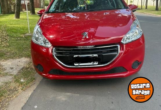 Autos - Peugeot 208 Active 1.5 2014 Nafta 136000Km - En Venta