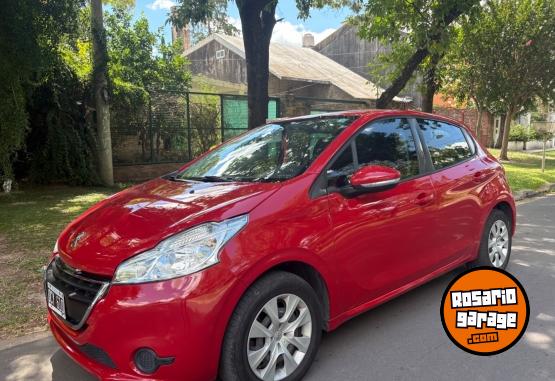 Autos - Peugeot 208 Active 1.5 2014 Nafta 136000Km - En Venta