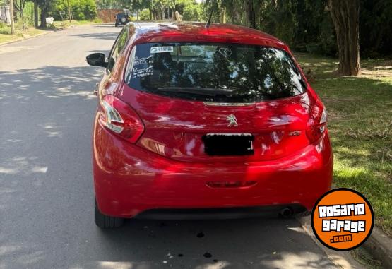 Autos - Peugeot 208 Active 1.5 2014 Nafta 136000Km - En Venta