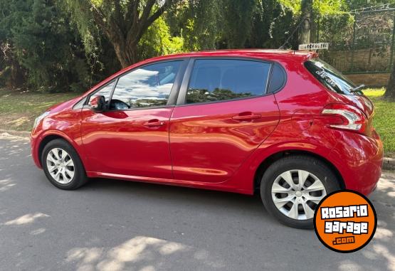 Autos - Peugeot 208 Active 1.5 2014 Nafta 136000Km - En Venta