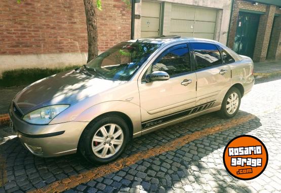 Autos - Ford Focus 2005 GNC 310000Km - En Venta