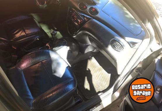 Autos - Ford Focus 2005 GNC 310000Km - En Venta