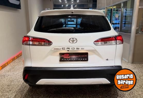 Autos - Toyota COROLLA CROSS XLI 2022 Nafta 30000Km - En Venta