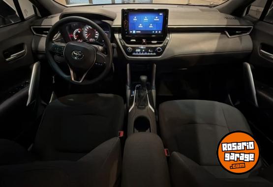 Autos - Toyota COROLLA CROSS XLI 2022 Nafta 30000Km - En Venta