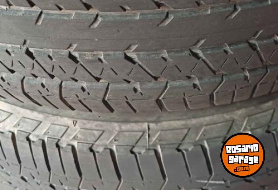 Accesorios para Autos - Vendo cubiertas camioneta - En Venta