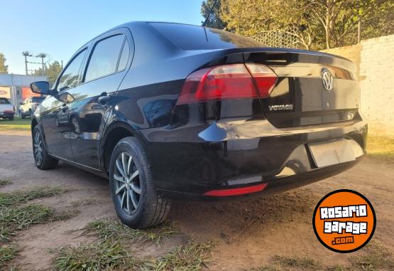 Autos - Volkswagen Voyage 2017 GNC 200000Km - En Venta