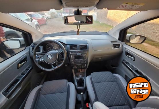 Autos - Volkswagen Suran 2015 Nafta 115000Km - En Venta