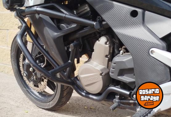 Motos - CF MT 650 2023 Nafta 10173Km - En Venta
